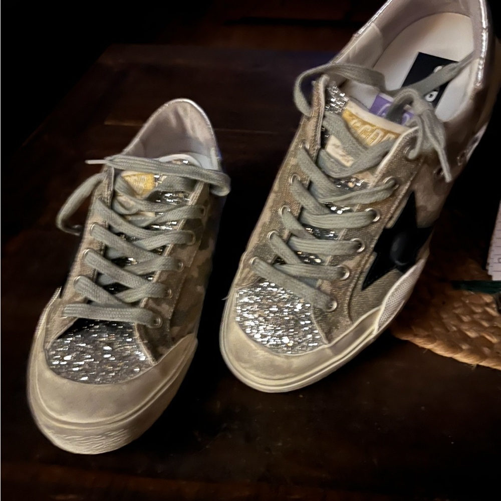 BNIB Golden Goose Camo/Sparkle❤️size 37! NEW!! Never worn!!🌻